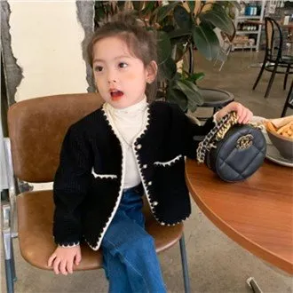 리틀 향수 소녀의 코트